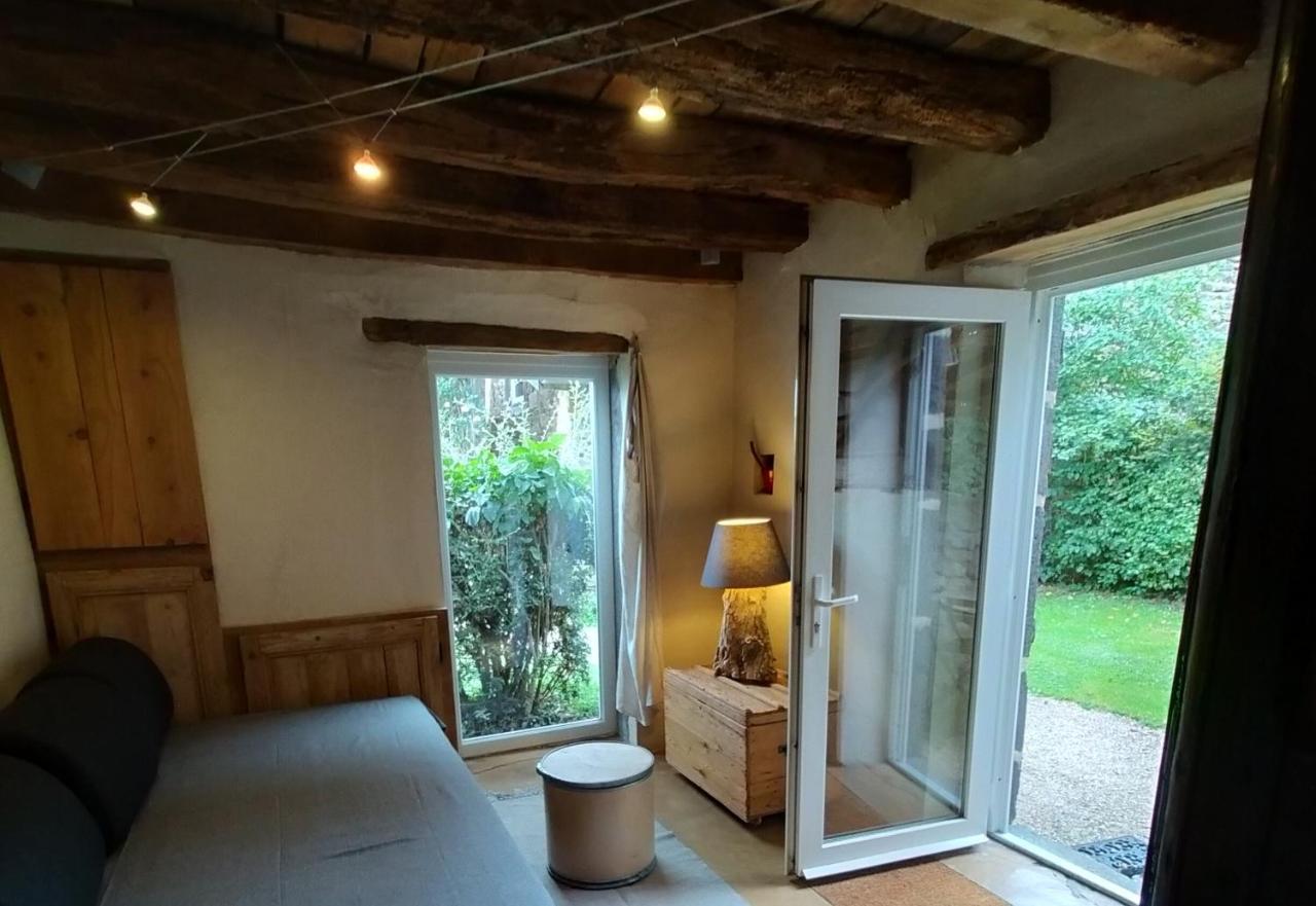 Suites De Campagne Les Eydieux, Petits Dejeuners Inclus Saint-Angel  Exterior photo
